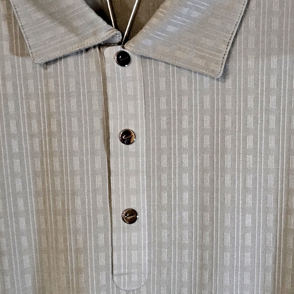 Nike FITDRY Tiger Woods Platinum Golf/Polo Shirt - Picture 3 of 8